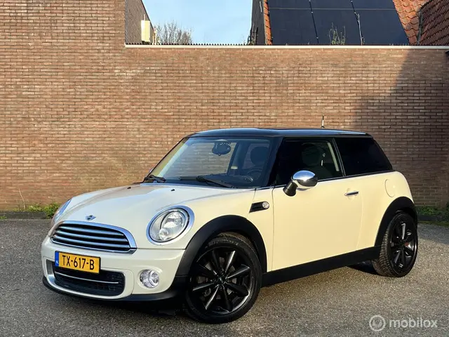 MINI Cooper Mini 1.6 Westminster 2013 Benzine