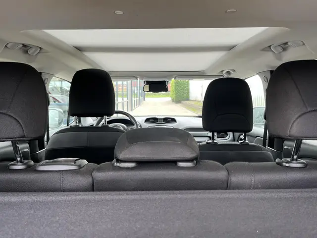 Jeep Renegade 1.5T e-Hybrid S 2023 Hybride Benzine 32