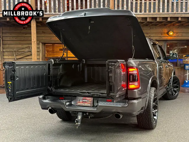 Dodge Ram 1500 5.7 V8 Limited 2023 LPG/Gas 8