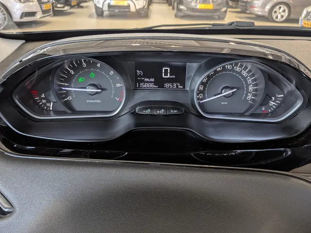 Peugeot 208 1.2 PureTech Blue Lion 2016 Benzine 11