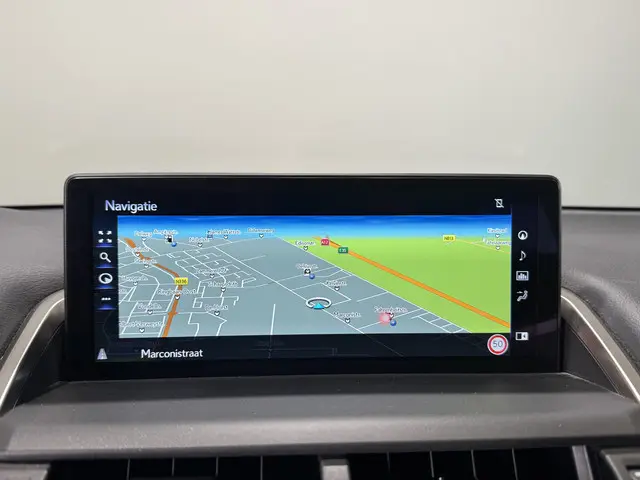 Lexus NX 300h AWD Luxury Line 2018 Hybride Benzine 18