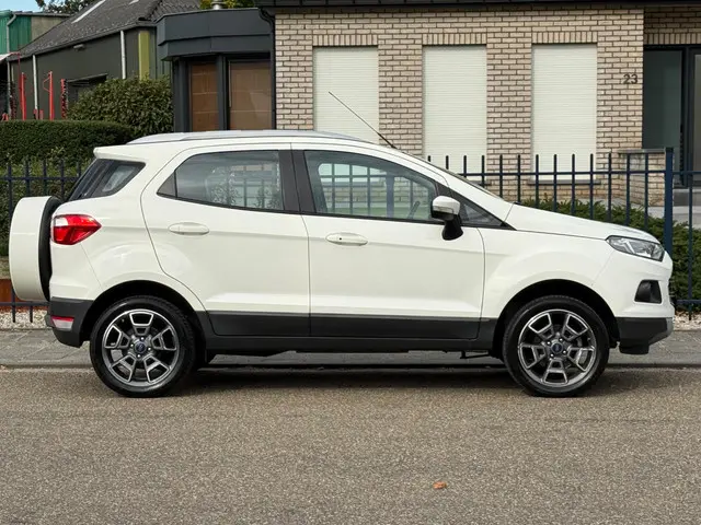 Ford EcoSport 3