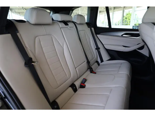 BMW X3 xDrive30e 2023 Hybride Benzine