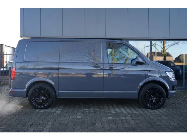 Volkswagen Transporter 2.0 TDI 2018 Diesel 6