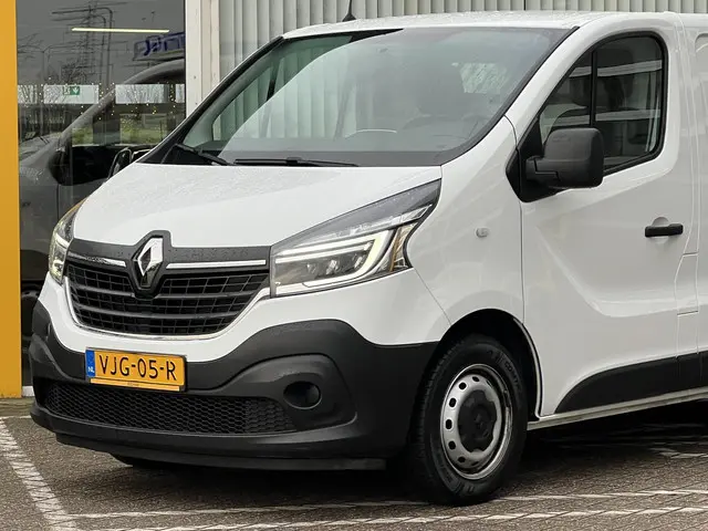 Renault Trafic 2.0 dCi 120 T27 L1H1 Comfort 2021 Diesel 3