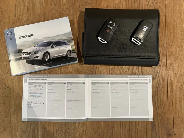Volvo V60 T4 Kinetic Automaat 2013 Benzine 36
