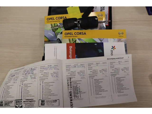 Opel Corsa 1.4-16V BlitZ |Navi|Climate|Cruise| 2014 Benzine 4