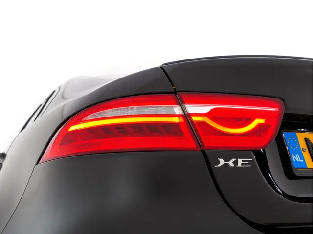 Jaguar XE 2.0 D R-Sport-Pack 2017 Diesel 29