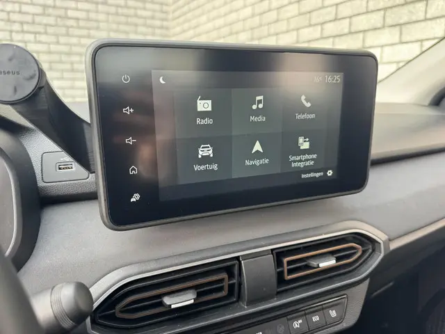 Dacia Sandero Stepway 1.0 TCe 90 Extreme 2024 Benzine 16