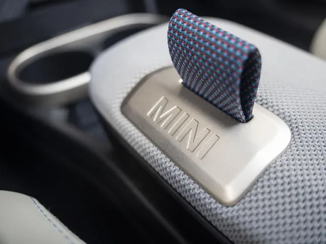 MINI 5-Deurs C 2025 Benzine 17