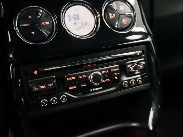 Citroën DS3 1.2 VTi So Chic 2014 Benzine 10