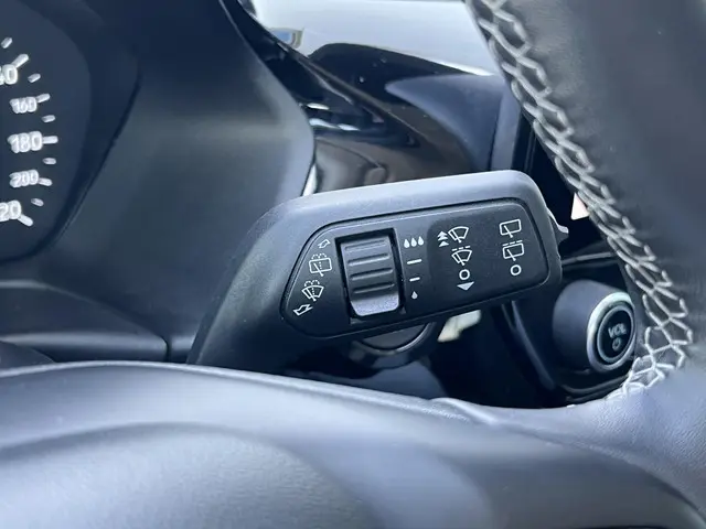 Ford Fiesta 1.0 EcoBoost Hybrid Titanium 2022 Benzine 27