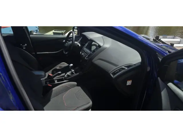 Ford Focus 1.0 ST-Line (1e eigenaar) INCL BTW 2017 Benzine 8