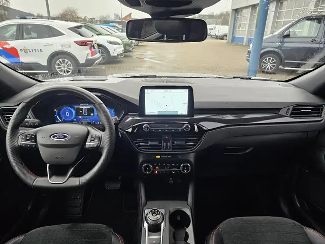 Ford Kuga 2.5 PHEV ST-Line X 2022 Hybride Benzine 25