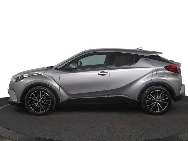 Toyota C-HR 1.8 Hybrid Executive 2017 Hybride Benzine 3