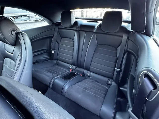 Mercedes-Benz C-Klasse Cabrio 200 AMG 2017 Benzine 8