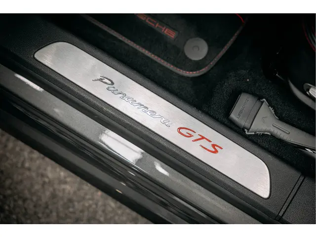 Porsche Panamera 4.8 GTS 2015 Benzine 35