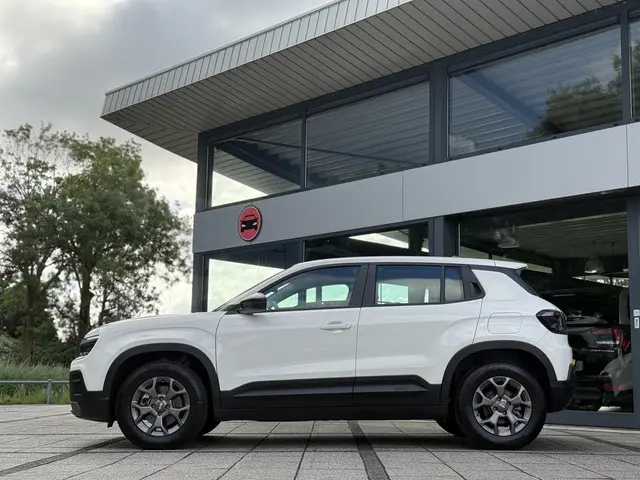 Jeep Avenger 3