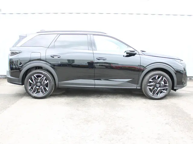 Peugeot 5008 1.2 Hybrid 145 Allure 2025 Hybride Benzine 8