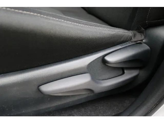 Toyota RAV4 2.0 Dynamic 4WD, Trekhaak 2013 Benzine 28