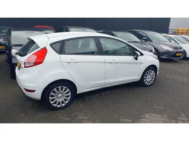 Ford Fiesta 1.0 Style 2015 Benzine 2