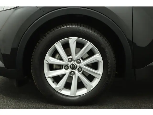 Toyota C-HR 1.8 Hybrid 140 Active 2024 Hybride Benzine 38