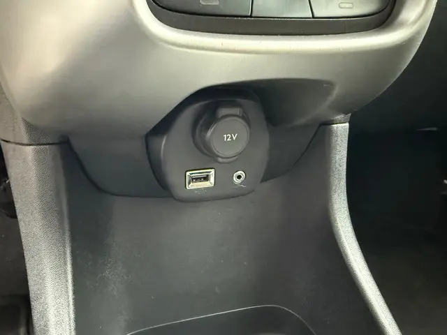 Toyota Aygo 1.0 VVT-i x-wave|Camera 2017 Benzine 37