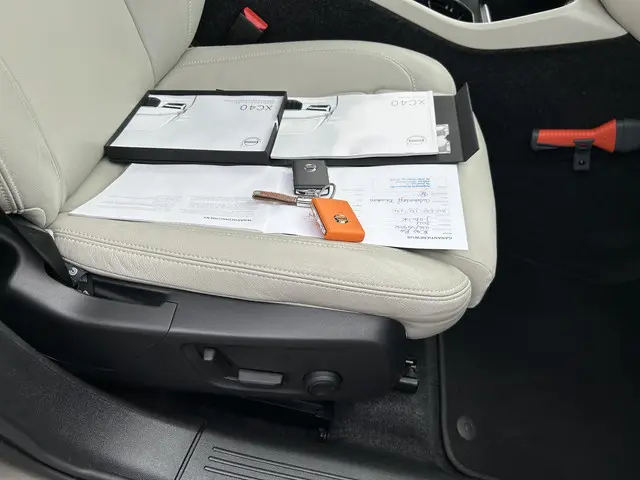 Volvo XC40 2.0 B4 Business Pro 2020 Hybride Benzine 17