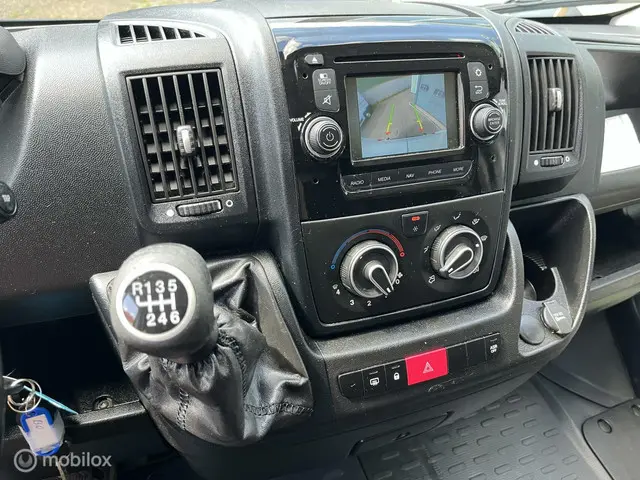 Peugeot Boxer Bestel 330 2.2 HDI L2H2 2016 Diesel 10