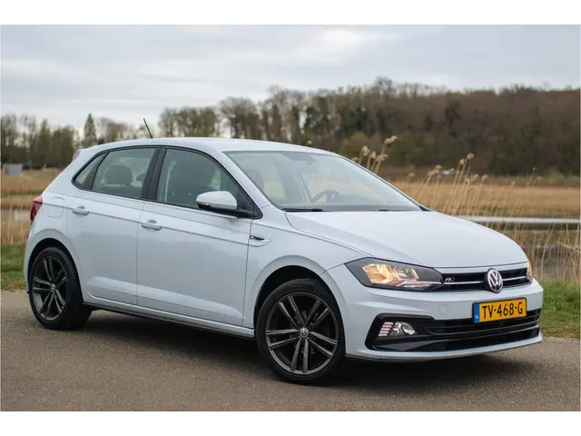 Volkswagen Polo TSI 95PK DSG R-LINE BUSINESS 2018 Benzine 7