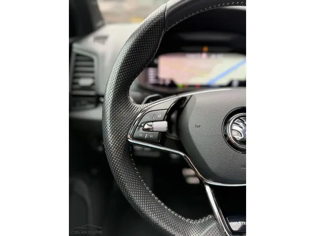 Škoda Karoq 2.0 TSI 4x4 Sportline Business 2022 Benzine 21