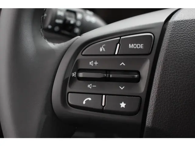 Hyundai i10 1.0 Automaat Comfort 5-zits 2024 Benzine 13