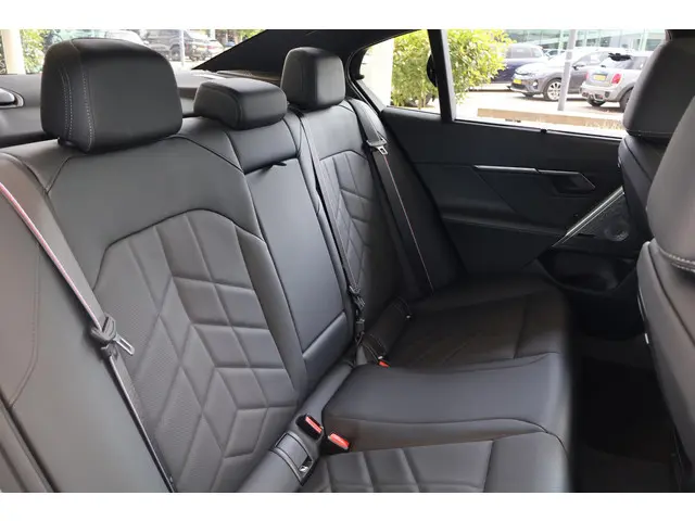 BMW i5 M60 xDrive 84 kWh 2024 Elektrisch 20