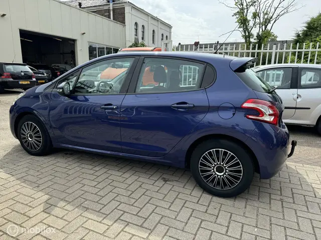 Peugeot 208 1.0 VTi Active 2013 Benzine 7