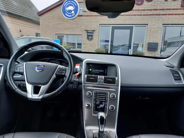 Volvo XC60 2.0 D4 FWD Summum 2015 Diesel 3