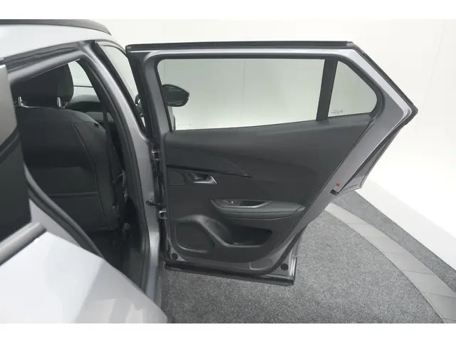 Peugeot e-2008 EV Allure 50 kWh 2021 Elektrisch 62