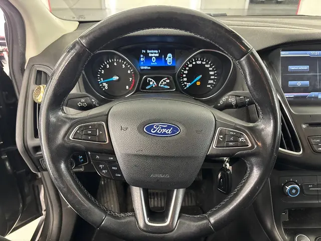 Ford Focus Wagon 1.0 Titanium Edition 2015 Benzine 16