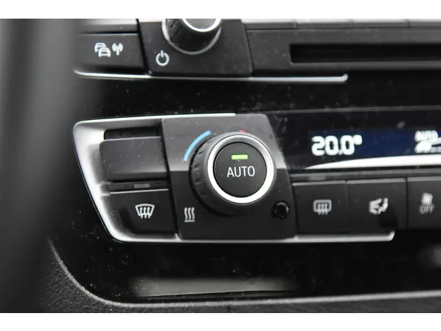 BMW 1 Serie 118i Executive 2018 Benzine 29