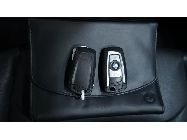 BMW 2 Serie Cabrio 218i Luxury 2016 Benzine 52