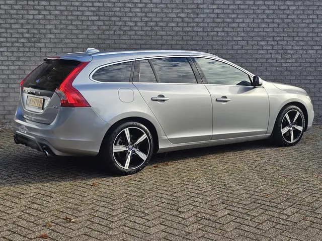 Volvo V60 1.5 T3 Nordic+ R-Design Leer/Navi/Pdc 2017 Benzine 5