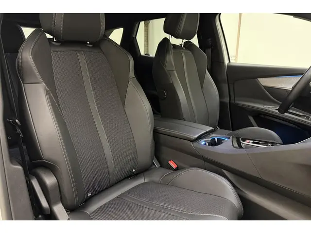 Peugeot 3008 1.2 Hybrid GT 2024 Hybride Benzine 10
