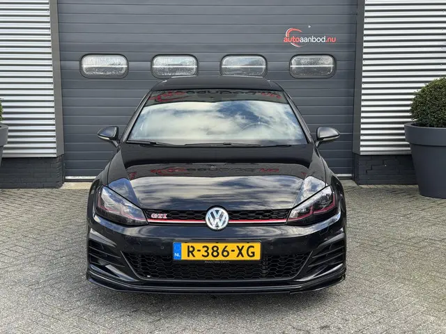 Volkswagen Golf 2.0 TSI GTI TCR 2019 Benzine 5