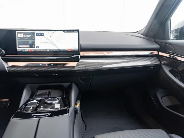 BMW 5 Serie Touring 530e xDrive 2026 Hybride Benzine 9