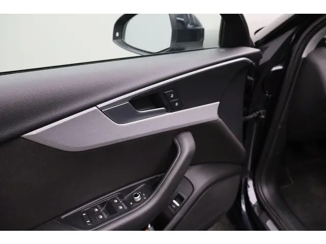 Audi A4 Avant 1.4 TFSI Lease Edition 2016 Benzine 19