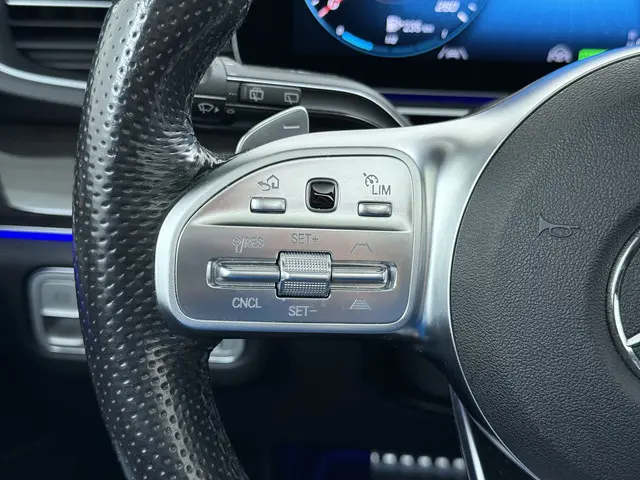 Mercedes-Benz GLE 450 4MATIC AMG line 2020 Benzine 26