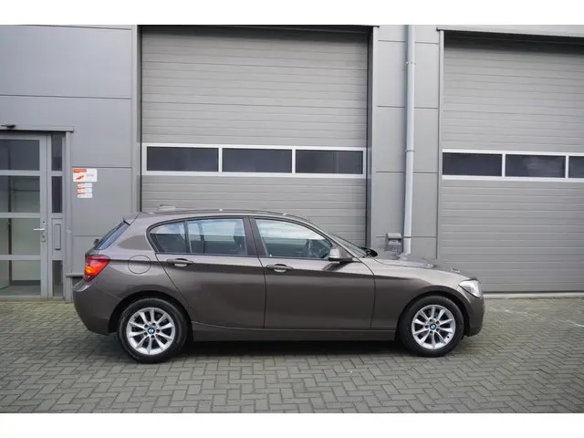 BMW 1 Serie 116i High Executive 2013 Benzine 4