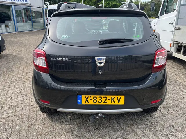 Dacia Sandero Stepway 0.9 TCe Lauréate 2014 Benzine 14
