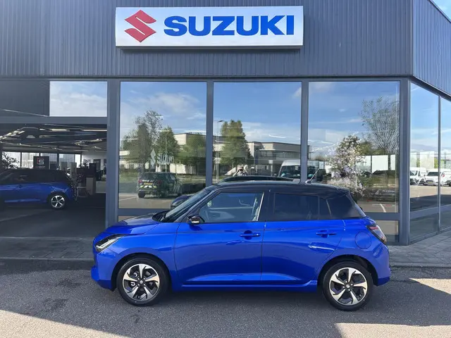 Suzuki Swift 1.2 Style Smart Hybrid 2025 Benzine 3