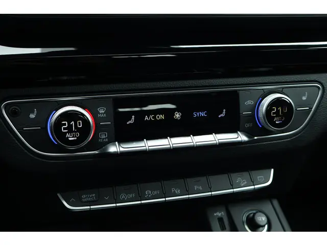 Audi Q5 Sportback 40 TFSI S edition 2023 Benzine 33