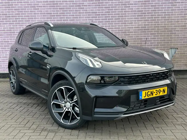 Lynk & Co 01 1.5 Plug-in Hybrid 2025 Hybride Benzine 3